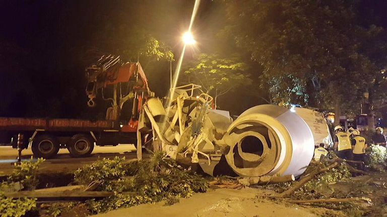 Cement Mixer Accident Causes Closure of SLE