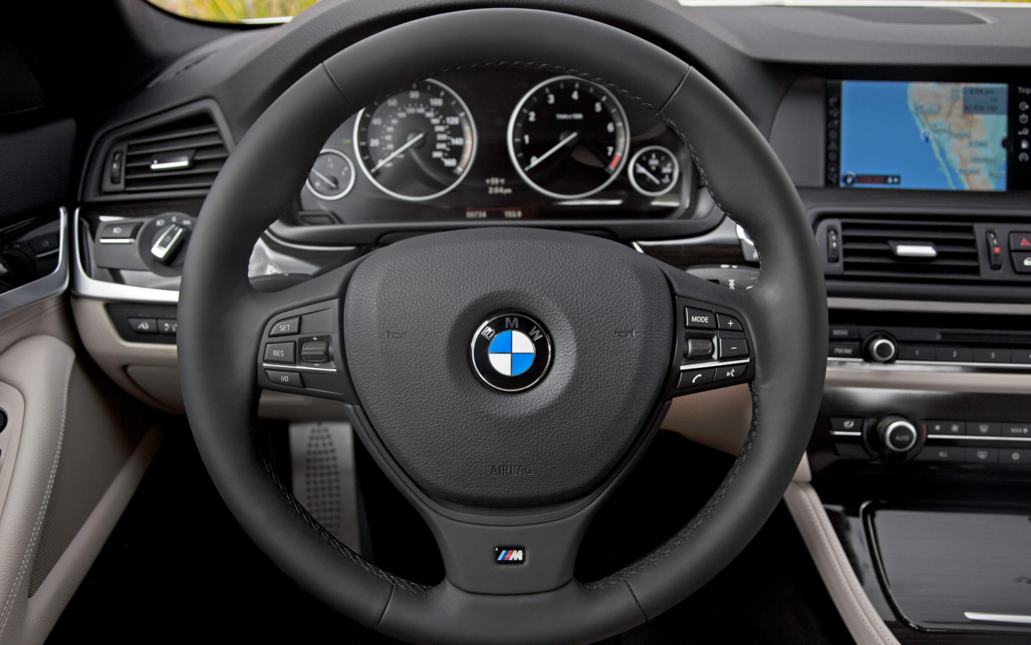 How to clean your steering wheel?