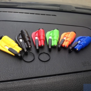 Emergency Tools That You Need To Store In Your Car Right Now