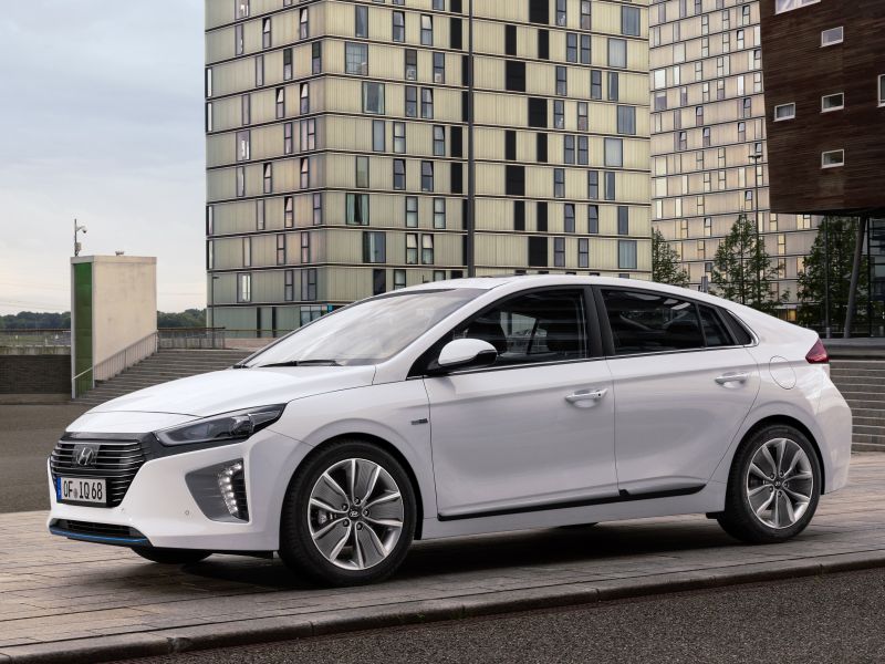 Hyundai Ioniq Hybrid: Your Eco-friendly Family Car