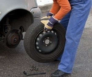 replacing flat tyre