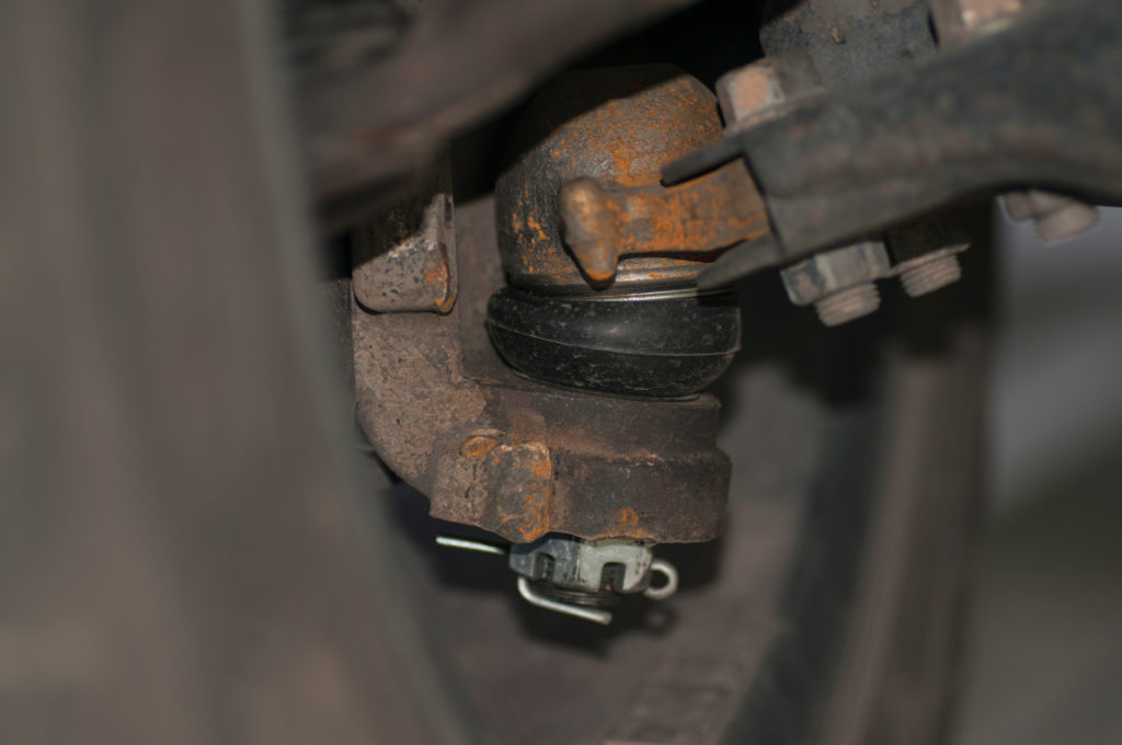 faulty car ball joint
