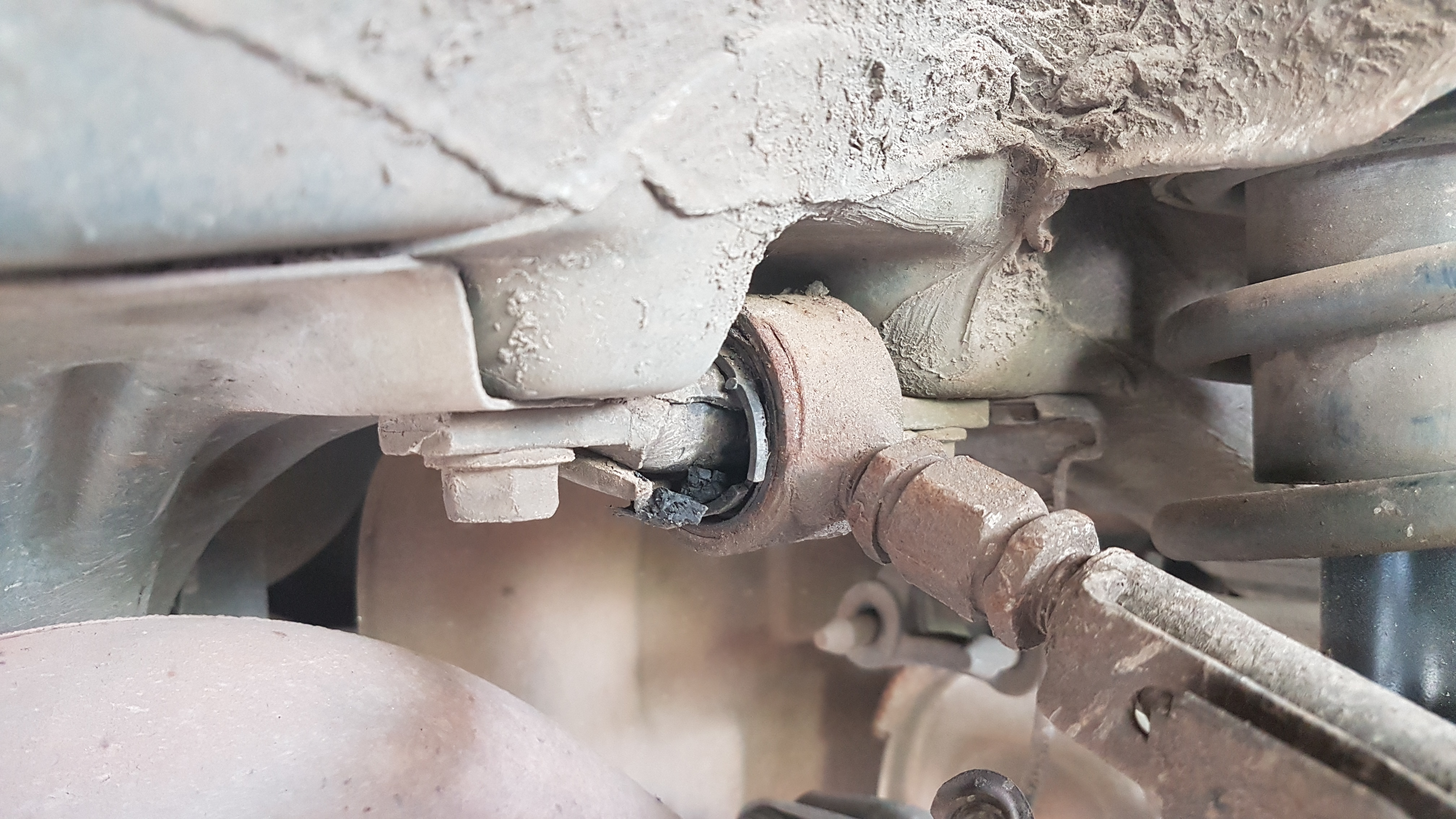 when to replace your car's ball joint