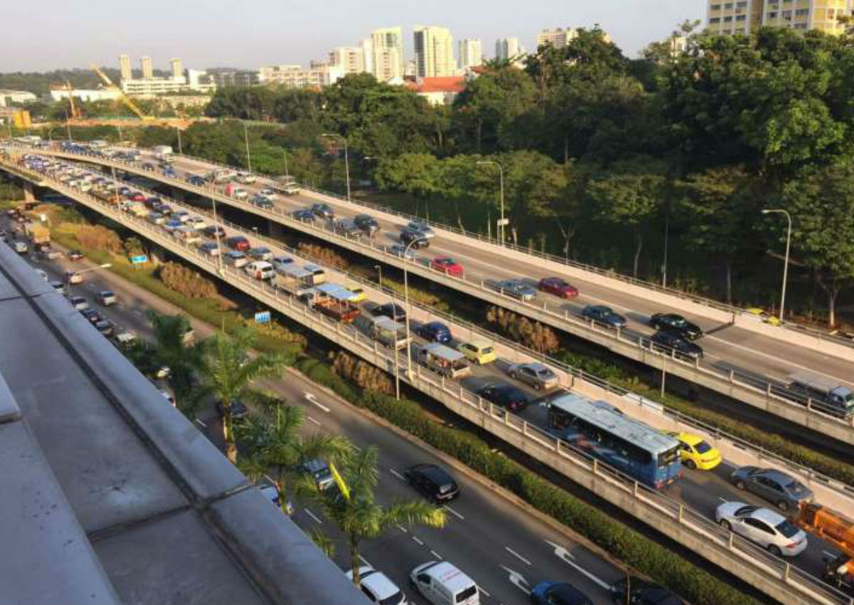 Lornie Road traffic jam & black spot