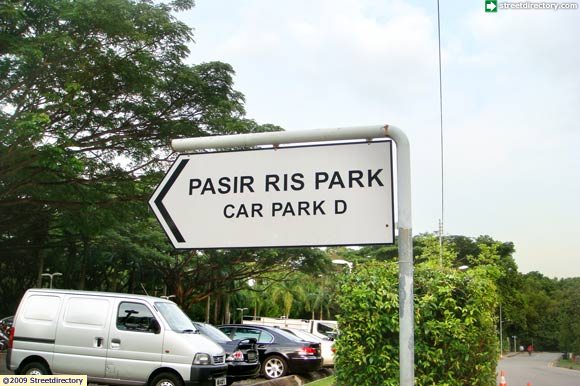 pasir ris park offers free parking