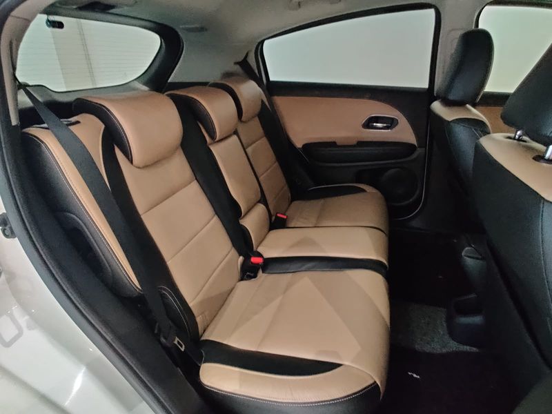 Secondhand Honda Vezel for Sale in Singapore