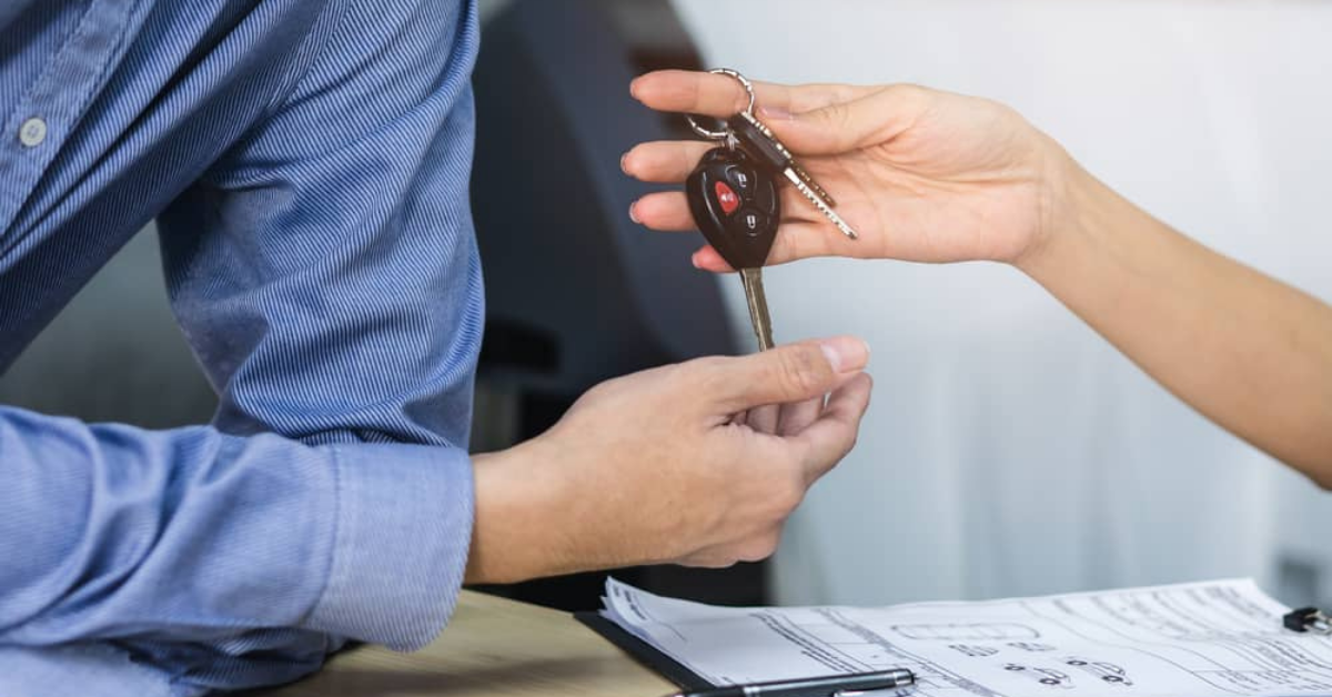 10 Things You MUST Know Before Renting a Car 