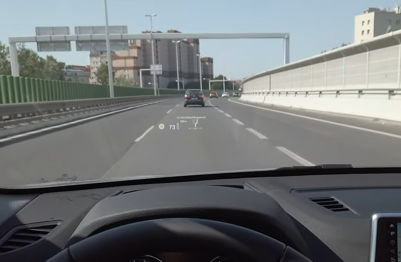 BMW X1 HUD